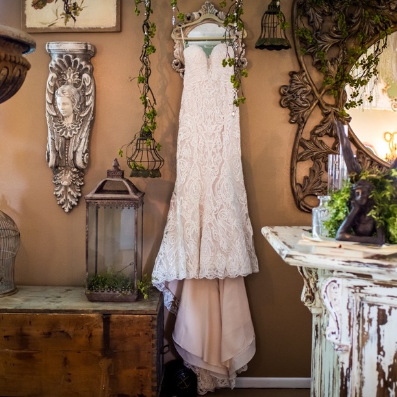 Wedding Dress - Picture 3 of 7